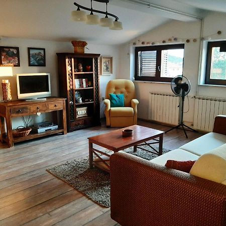 Nice, Cosy Studio Apartment With Shared Outdoor Pool Banjole Εξωτερικό φωτογραφία