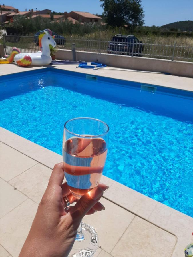 Nice, Cosy Studio Apartment With Shared Outdoor Pool Banjole Εξωτερικό φωτογραφία