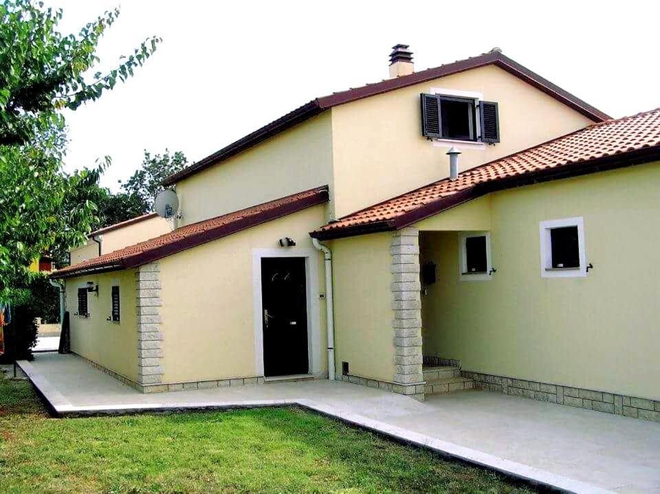 Nice, Cosy Studio Apartment With Shared Outdoor Pool Banjole Εξωτερικό φωτογραφία